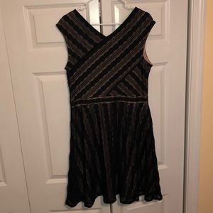 Signature Harper Black/Tan Lace Dress